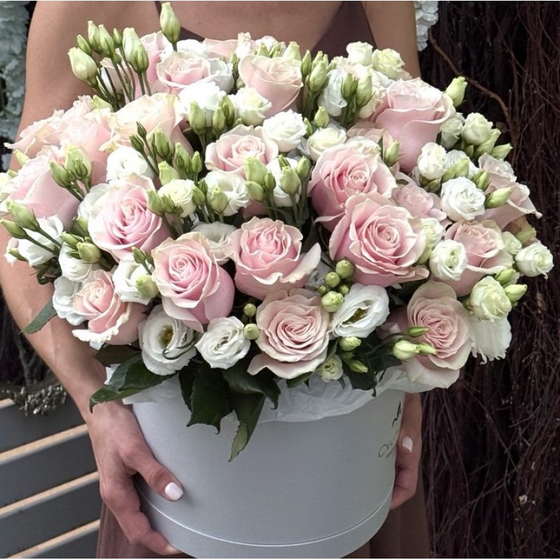 Композиция в шляпной коробке "Дезире"